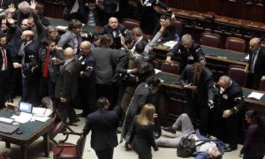 Grillini: inaccettabile comportamento in Parlamento